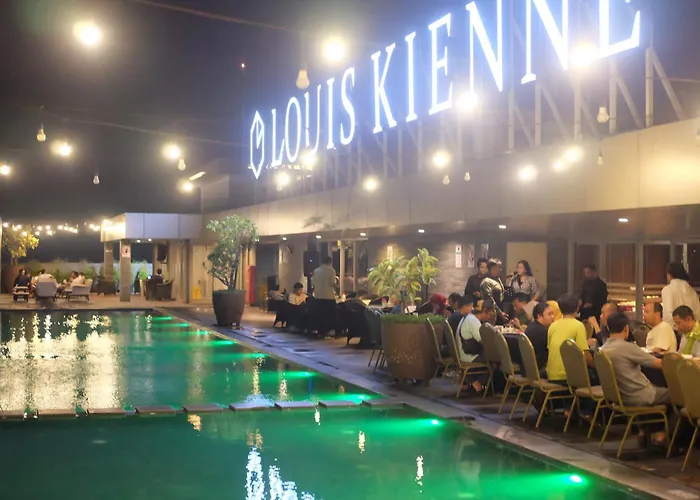 Louis Kienne Simpang Lima